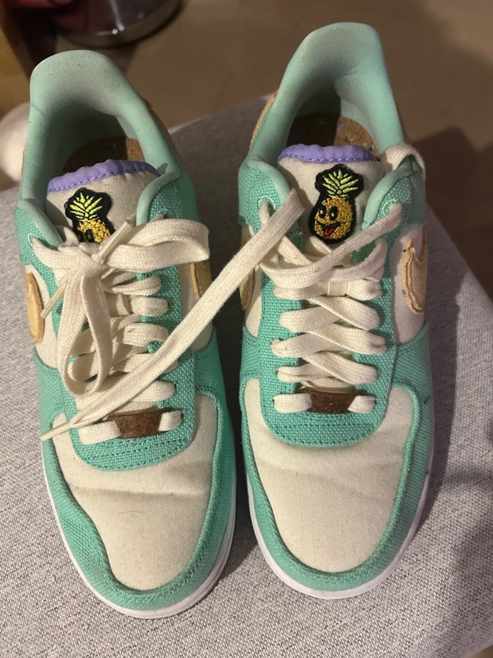 Nike Kids Mint & Cream Pineapple Accent Sneakers